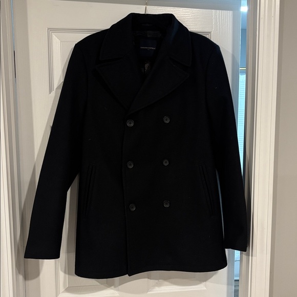 Men’s Banana republic wool blend peacoat size medium
